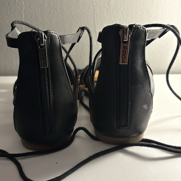 Tie up sandals by soda - Picture 4 of 6